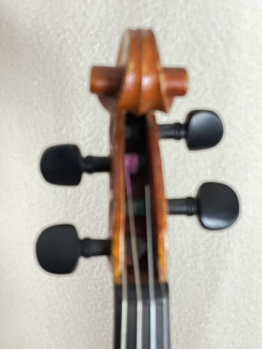 Violin C-0025 scroll