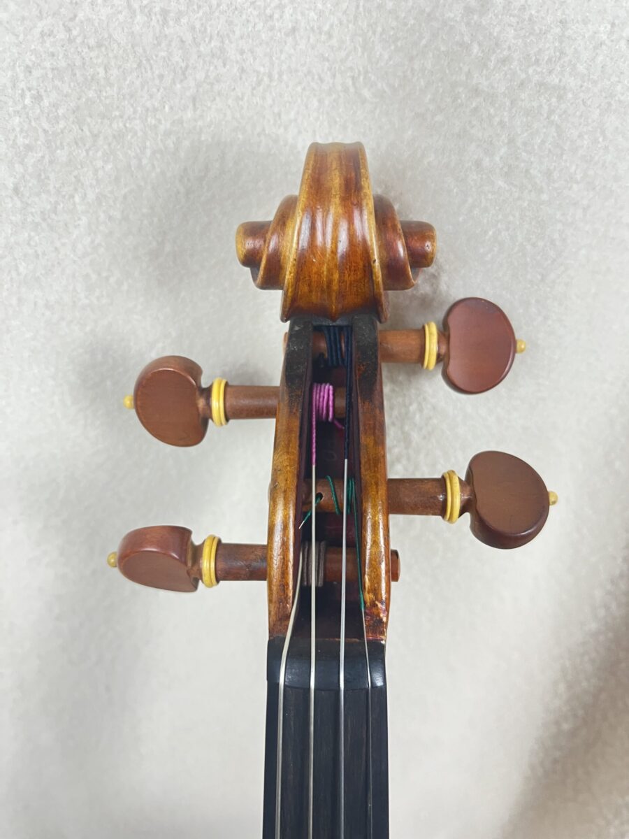 Violin s-2209 scroll