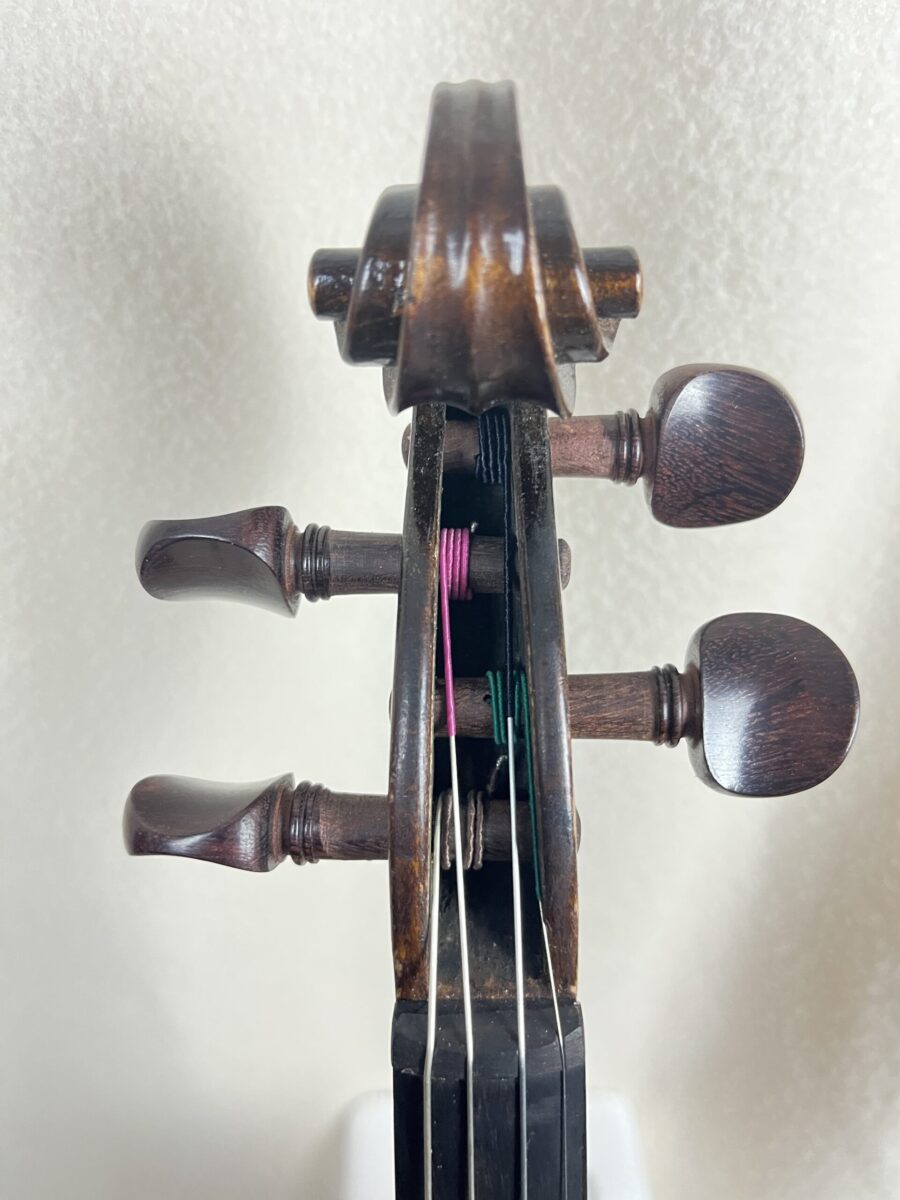 Violin s-3749 scroll (2)