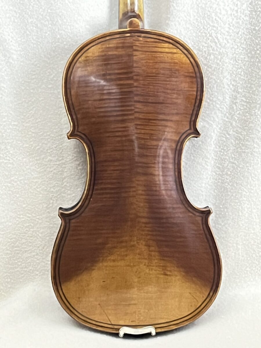 Violin s-3955 back