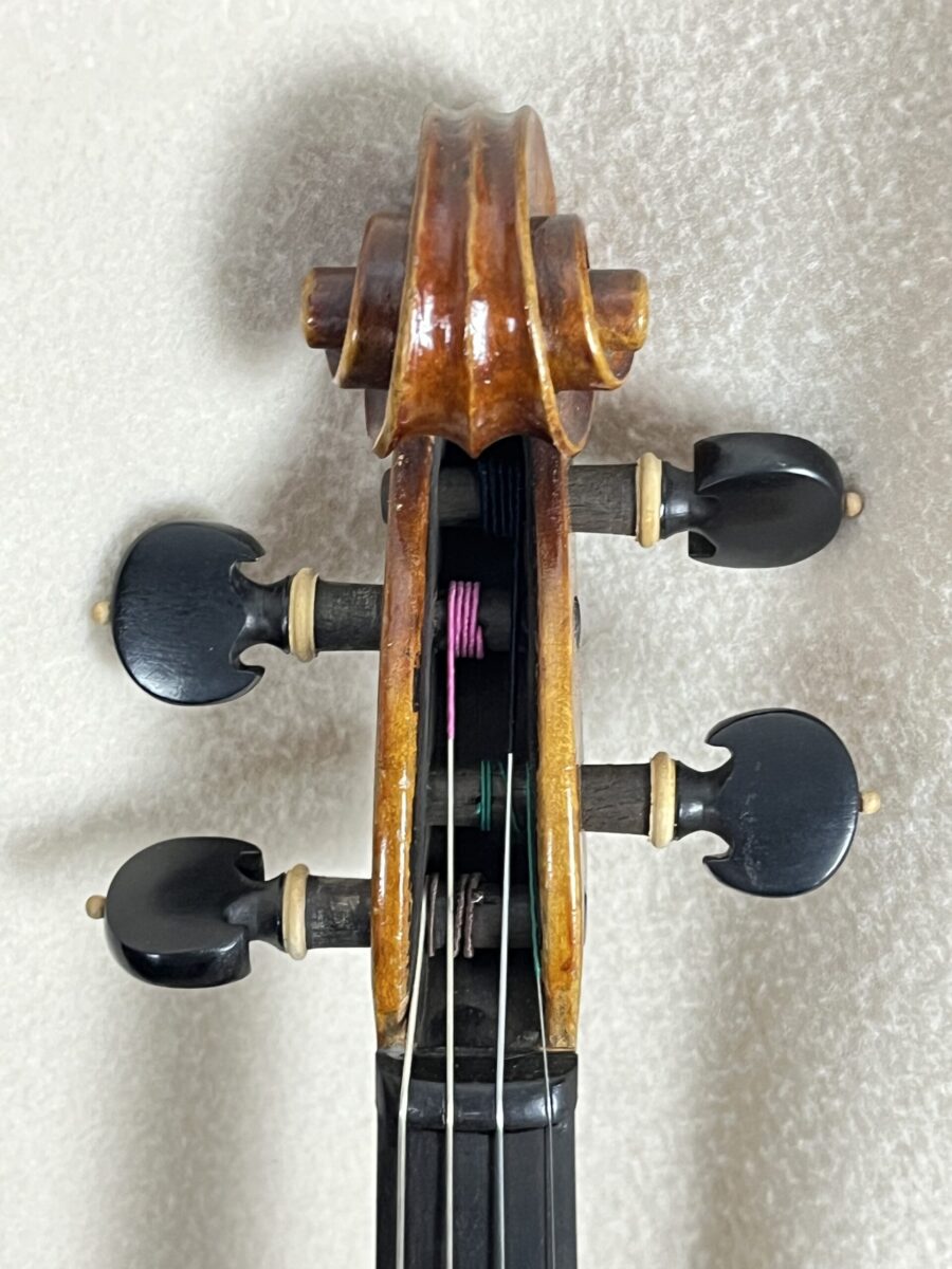 Violin s-4013 scroll