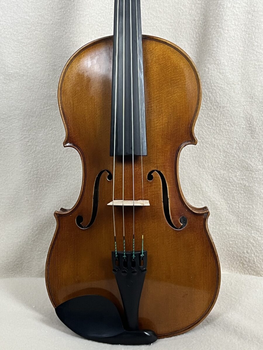 Violin s-4062 front