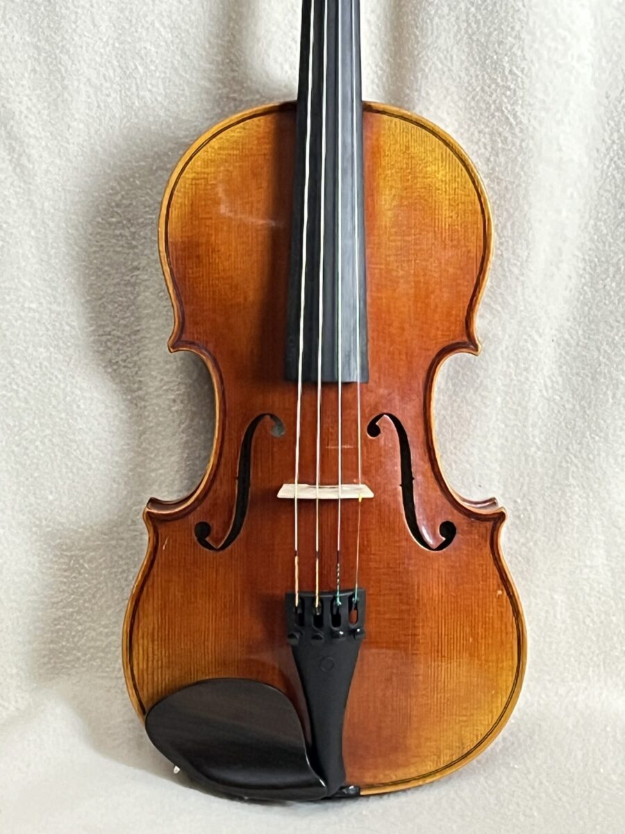 Violin s-4064 front