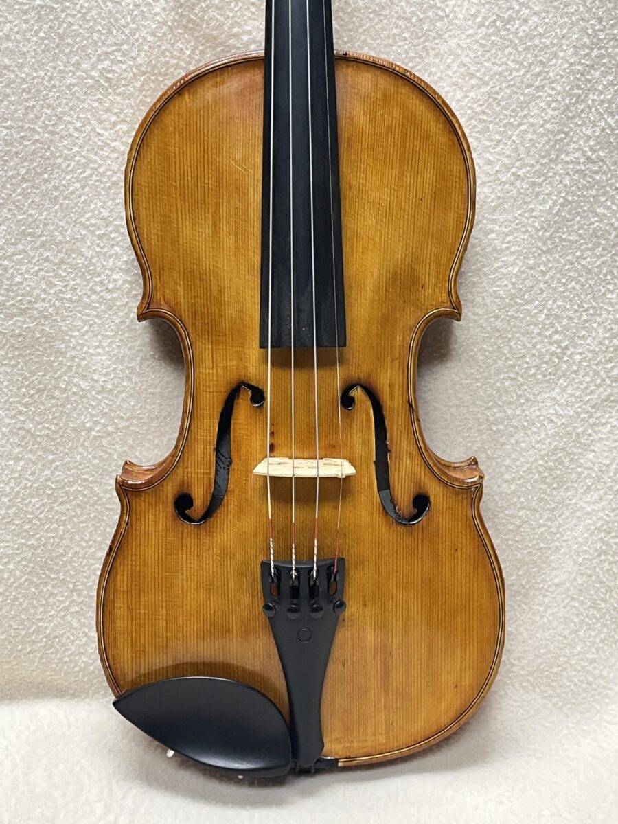 Violin s-4080 close 1