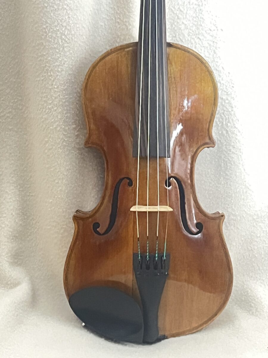 Violin s-4171 close front