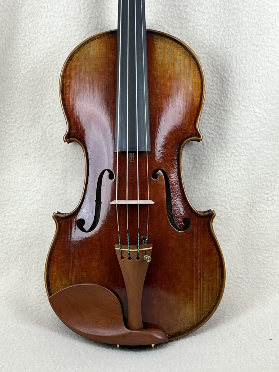 Violin s-4205 close front