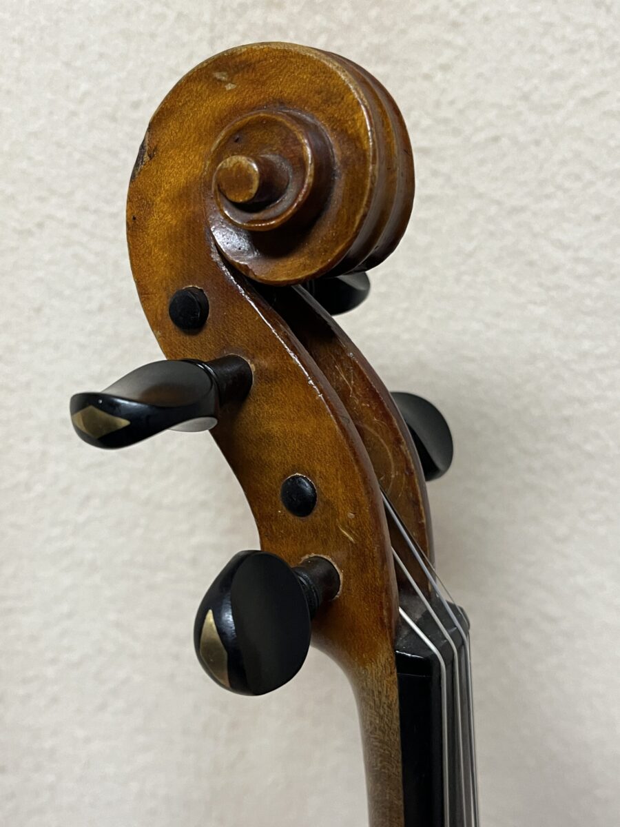 Violin s-4059 scroll