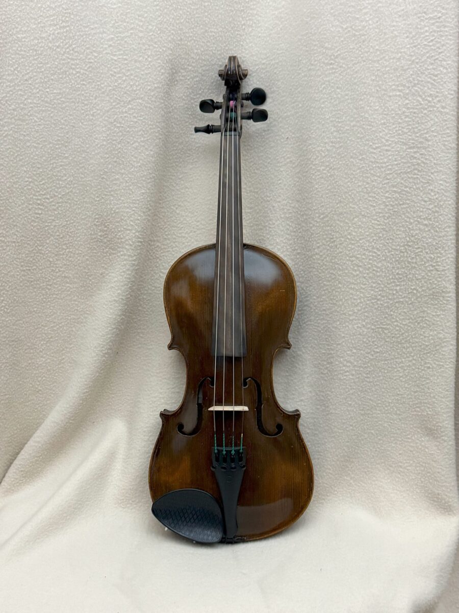 Violin C-0033 front