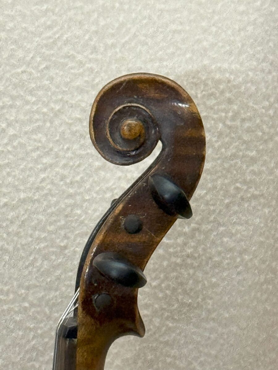 Violin C-0033 scroll