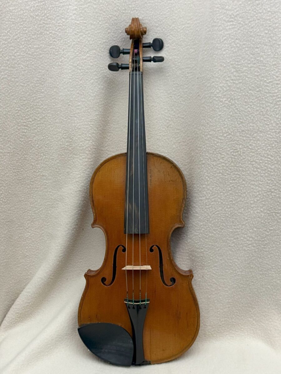 Violin C-0038 front